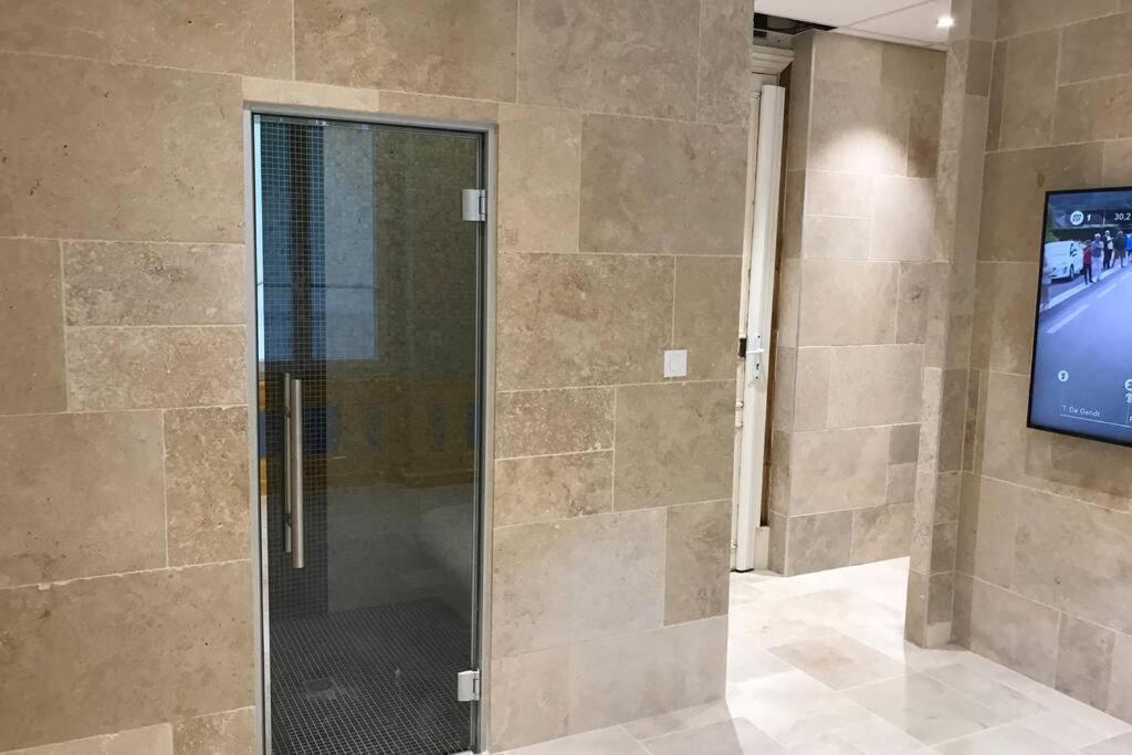 Rare Petit Cocon F1 Calme Possibilite Jacuzzi Hammam En Sus Apartment Chamalieres Bagian luar foto